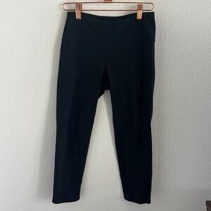 Athleta Chatarunga 305922 Black Cropped Capri Legging XS